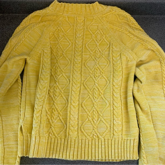 GAP Cable Knit Crew Neck Sweater In Sunshine Yellow Size M Easter Spring Happy - Picture 4 of 8